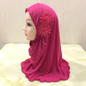Hijab in Seta Etnico Islamico per Bambine 2-7 Anni, Sciarpa con Fiori, Cappello da Preghiera, Khimar Musulmano Mediorientale, Abaya per Ragazze - Product Image 3