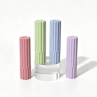 Yueshunxing – Tubes vides pour baume à lèvres et rouges à lèvres, en plastique rond, personnalisables, avec motif floral unique – Vente en gros