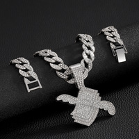 Collier pendentif Ailes d'Ange Argentées Audacieuses avec Chaîne Cubaine Entièrement Strassée pour Hommes, Style Hip Hop, Streetwear et Spectacles Scéniques