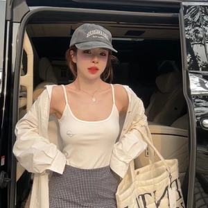 Modelli più venduti di top estivo da donna in tessuto Bdbh Ice Silk con ricami, stile americano, versatile, con strass a forma di cuore, sexy e slim fit. - Product Image 1