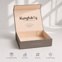 Boîte cadeau pliable en carton rigide texturé taupe avec fermeture magnétique pour ensembles de vêtements et produits de beauté, personnalisable avec logo, pour commandes en gros