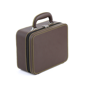 Cajas de Joyería Rectangulares Extra Grandes Personalizables con Logotipo Negro sobre Fondo Marrón para el Día de San Valentín, con Cajón para Tarjetas - Product Image 6