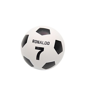 Mini ballon rebondissant de football 2026 avec les stars <span class=keywords><strong>Messi</strong></span>, Ronaldo, <span class=keywords><strong>Neymar</strong></span>, Lewandowski pour le tournoi de football des États-Unis, du Canada et du Mexique – Cadeau pour les fans - Product Image 6