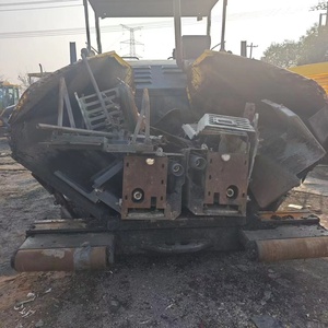 Mejor Precio, Pavimentadora de Asfalto Bomag de <span class=keywords><strong>Segunda</strong></span> <span class=keywords><strong>Mano</strong></span>, 21 Toneladas, Pavimentadora Mediana, Pavimentadora Hidráulica de Orugas Bomag BF800C Usada de Alta Calidad en Venta - Product Image 4