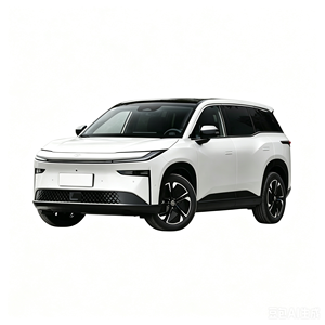 Voiture électrique compacte élégante et zéro émission Platinum Intelligent bZ3X - Product Image 1