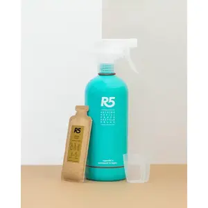 Kit di Ricarica per Detergente per Pavimenti in Legno R5, Liquido Ecologico 10-59 Floz, Soluzione per Pavimenti - Product Image 1