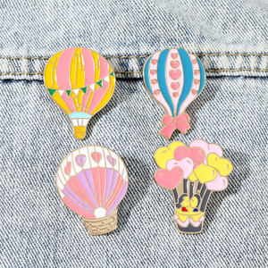 Nouvelle broche de ballon à air chaud créative et à la mode décoration de cartable d'étudiant de corsage d'emblème d'alliage personnalisé. - Product Image 5