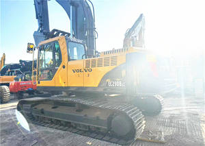 Excavatrice sur chenilles Volvo EC290BLC d'occasion à bon prix à vendre - Product Image 4