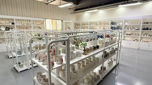 Tasses en céramique minimalistes de haute qualité, écologiques, à longue durée de vie, design artistique unique, peintes à la main, style nordique, compatibles lave-vaisselle et micro-ondes - Product Image 6