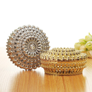 Cajas de dulces de plástico dorado, regalos de fiesta para adultos, bodas, suministros de fiesta de cumpleaños de Navidad, caja de dulces redonda dorada - Product Image 4