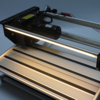 TYTXRV Accessoires RV Marches pour camping-car avec lumières LED 12V Escaliers électriques rétractables en alliage d'aluminium Marches antidérapantes