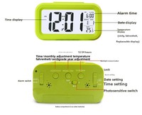 Jam pintar elektronik anak-anak, arloji Alarm kecil diam di samping tempat tidur