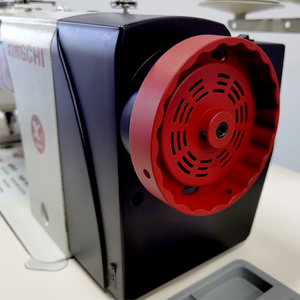 Machine à coudre industrielle à commande numérique à deux moteurs pas à pas XC-X7, robuste, pour fabricants - Product Image 3