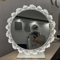 Vente en gros Miroir décoratif de maquillage tournesol moderne Miroir de maquillage cristal à trois couleurs avec gradation et atmosphère pour chambre à coucher Miroir de maquillage pour salle de bain à LED