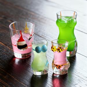 Bikini sexy à seins à fond épais Mini verre de tir peint à la main Corps d'homme femmes seins uniques en forme de buste en verre à liqueur - Product Image 3