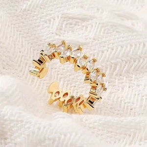 Anillo de Lujo Ligero Vintage para Mujer con Incrustaciones de Latón y Circones Geométricos, de Alta Gama, Venta Caliente Transfronteriza Europea y Americana - Product Image 3