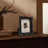 Bingkai Foto Ukuran Dompet Vintage Kecil 2.5x3.5 Bingkai Foto Antik Resin Mini dengan Kaca untuk Pajangan Dinding Rumah Dekorasi Retro