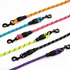 Venta caliente nuevo estilo de nylon reflectante cuerda redonda correa de perro de alta resistencia y gancho giratorio de 360 ° para caminar correr entrenamiento - Product Image 5
