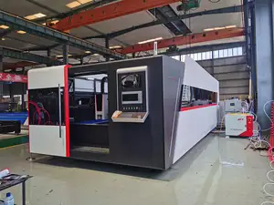 Mesin pemotong Laser serat 6000W baja CNC produksi tinggi tertutup Colgar Cnc