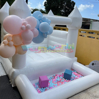 Château gonflable Funworld personnalisé sur le thème de Doraemon en PVC pour fêtes d'enfants et mariages, installation facile, piscine à balles