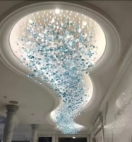 Lustre en verre moderne de luxe, verre soufflé à la main, luminaire suspendu décoratif personnalisé pour les projets de villas, d'hôtels et de halls d'entrée
