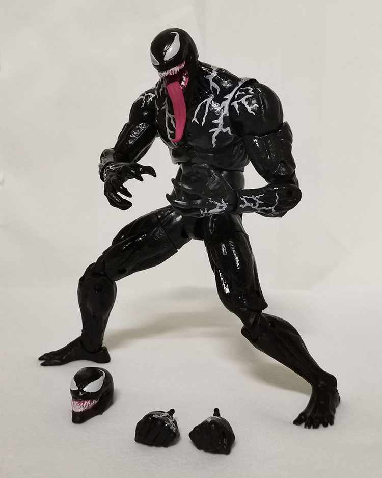 Venom 7 pouces en boîte