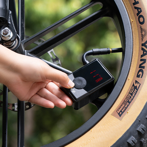 Pompe électrique à affichage numérique rechargeable ENLEE pour vélo Mini <span class=keywords><strong>gonfleur</strong></span> <span class=keywords><strong>rapide</strong></span> avec valve Schrader haute pression Pompe intelligente - Product Image 4
