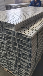 Suministro directo de fábrica de bandejas portacables de acero perforadas, bandejas portacables galvanizadas, bandejas portacables multiperforadas tipo bandeja ignífugas - Product Image 6