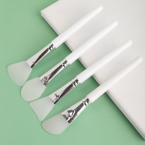 Petit <span class=keywords><strong>pinceau</strong></span> applicateur de <span class=keywords><strong>masque</strong></span> facial <span class=keywords><strong>en</strong></span> <span class=keywords><strong>silicone</strong></span> blanc, brosse de maquillage souple <span class=keywords><strong>en</strong></span> <span class=keywords><strong>silicone</strong></span>, <span class=keywords><strong>pinceau</strong></span> applicateur de <span class=keywords><strong>masque</strong></span> boueux à tête souple <span class=keywords><strong>en</strong></span> forme de couteau - Product Image 2