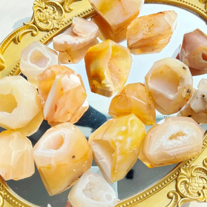 Venta al por Mayor de Geodas de Ágata Natural de Alta Calidad, Piedra Curativa de Forma Libre, Piedra Pulida para Decoración del Hogar - Product Image 2