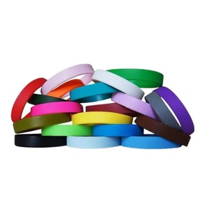 Bracelet en silicone personnalisé avec logo couleur, bracelets en caoutchouc, bracelet uni, bracelet en PVC pour cadeaux promotionnels - Product Image 1