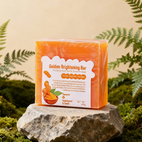 Savon Visage et Corps Personnalisé en Gros, Ingrédients Naturels, Éclaircissant, à l'Acide Kojique et au Curcuma