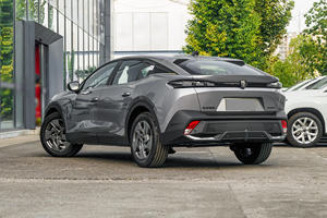 Dongfeng Peugeot 408x Berline Compacte 2025 1.5T Turbo Essence Boîte Automatique 5 Places Intérieur Clair Véhicule à Essence - Product Image 3