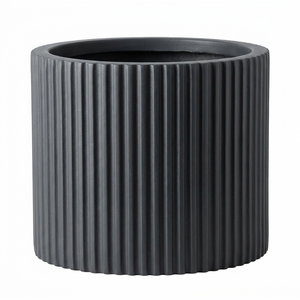 Jardinière Premium <span class=keywords><strong>en</strong></span> Fibre <span class=keywords><strong>de</strong></span> Verre Cannelée, Pot <span class=keywords><strong>de</strong></span> <span class=keywords><strong>Fleurs</strong></span> Moderne à Nervures, Faux Pot à Grain <span class=keywords><strong>de</strong></span> <span class=keywords><strong>Bois</strong></span> Réaliste, Luxe B2B Personnalisable pour Jardin - Product Image 2
