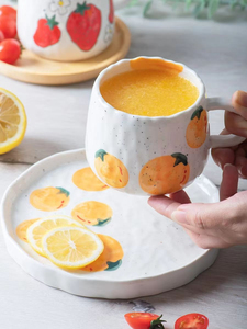 Tasse à café en céramique peinte à la main sous glaçure avec soucoupe, motif fruits simple, style coréen - Product Image 5