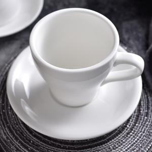 Tasse à cappuccino en porcelaine promotionnelle avec logo personnalisé et soucoupe, ensemble moderne de tasses à café et à thé en céramique avec soucoupe - Product Image 3