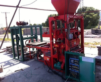 Machine semi-automatique de fabrication de blocs creux en béton Qt4-26, très demandée en Afrique
