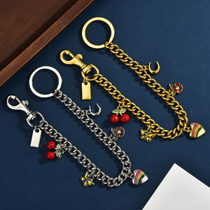 Llavero Dorado Vintage, Cadena <span class=keywords><strong>para</strong></span> Bolso y Extensor <span class=keywords><strong>de</strong></span> Correa, Accesorio Decorativo Versátil <span class=keywords><strong>para</strong></span> Bolsos, Carteras y Jeans - Product Image 4