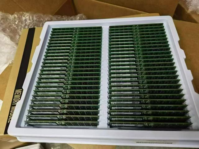 RAM 256GB (1X256GB) DDR5 4800MHz PC5-38400 8Rx4 1.1V CL40 288-PIN ECC RDIMM Registered Server Memory M321RBGA0B40-CWK