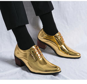   Chaussures en cuir pour hommes, style décontracté et professionnel, personnalisées en usine, design simple et tendance, idéales pour les mariages - Product Image 1