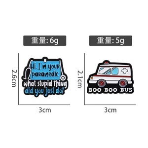 Broche de la série médicale, épinglette mignonne, badge métallique d'ambulance de dessin animé, accessoire de mode pour paramédical et premiers secours, vente en gros transfrontalière - Product Image 5