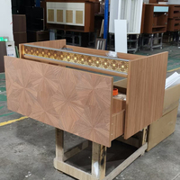 Meuble-lavabo suspendu avec vasque simple et surface texturée unique effet parquet