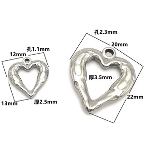 จี้รูปหัวใจสแตนเลสดีไซน์แบบกลวงสำหรับทำเครื่องประดับ DIY ชุด 6 ชิ้น - Product Image 2