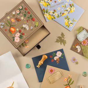 <span class=keywords><strong>Caja</strong></span> <span class=keywords><strong>de</strong></span> Regalo con Cajón Extraíble para Recién Nacidos, Álbum <span class=keywords><strong>de</strong></span> Fotos, Tarjetas y <span class=keywords><strong>Sobres</strong></span> para Guardar Recuerdos - Product Image 5