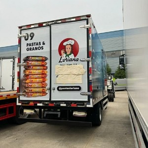 Camión Refrigerado Dongfeng 4x2, Camión Congelador de -18 Grados, Personalizado de Fábrica para el Transporte de Alimentos Congelados - Product Image 5