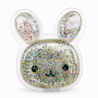 Op maat gemaakte cartoon witte konijn TPU vloeibare olie tas drijvende glitter patch voor schoenen tassen sleutelhanger grappige cadeaus