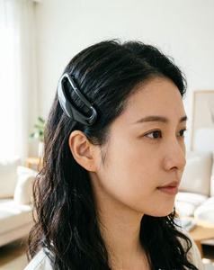 OEM ZJA385 Yihui Pince à cheveux artisanale décontractée en acétate brillant ajouré, forme croissant de lune, pince à maintien complet en arc, type pince requin - Product Image 4