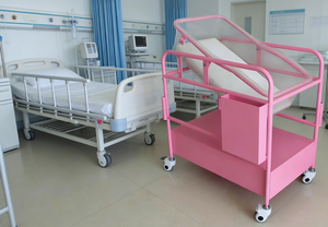 Lettino Ospedaliero per Neonati HOCHEY MEDICAL in Materiale ABS, Facilmente Spostabile, con Ruote - Product Image 6