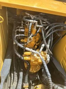 Usado para excavadora sobre orugas Sany 135C excavadora de maquinaria de movimiento de tierras a la venta - Product Image 3