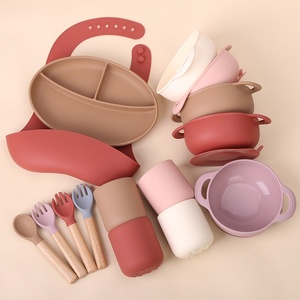 Ensemble de bavoirs en silicone pour bébé, imperméables, faciles à nettoyer, pliables, pour les repas des tout-petits, vaisselle pour enfants, logo personnalisé, vente en gros - Product Image 2